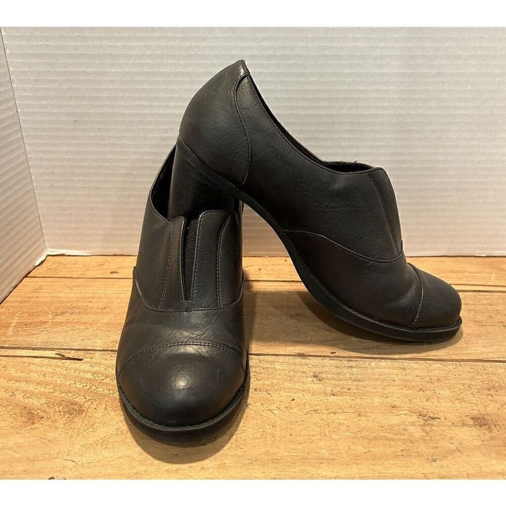Kelly & Katie Womens Matte Black Faux Leather Slip On Booties Size 7.5